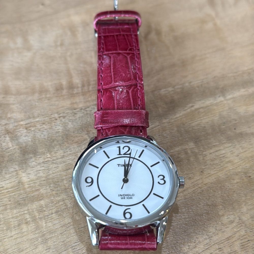Timex Croc embossed Red Leather Strap Watch GUC - Picture 8 of 14
